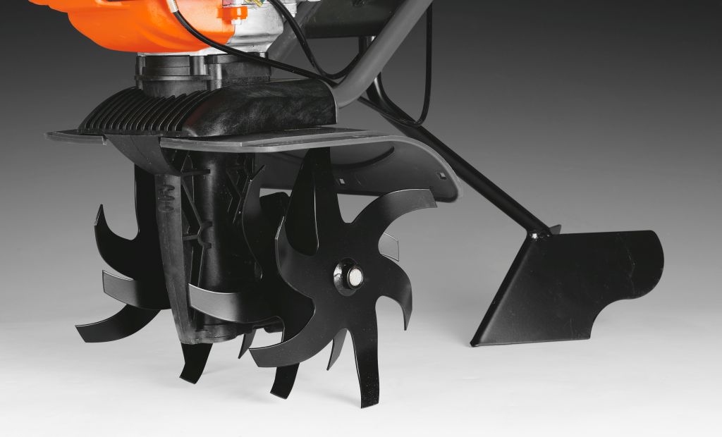 Комплект: плуг-окучник с металлическими грунтозацепами T300RH